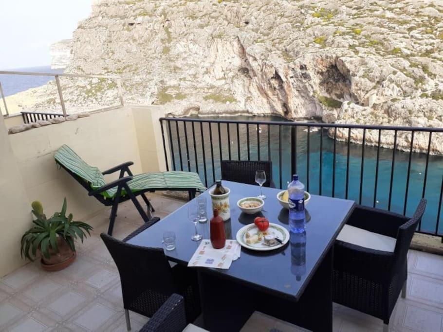 Seafront Penthouse With Terrace In Xlendi, Gozo Apartment Exterior photo